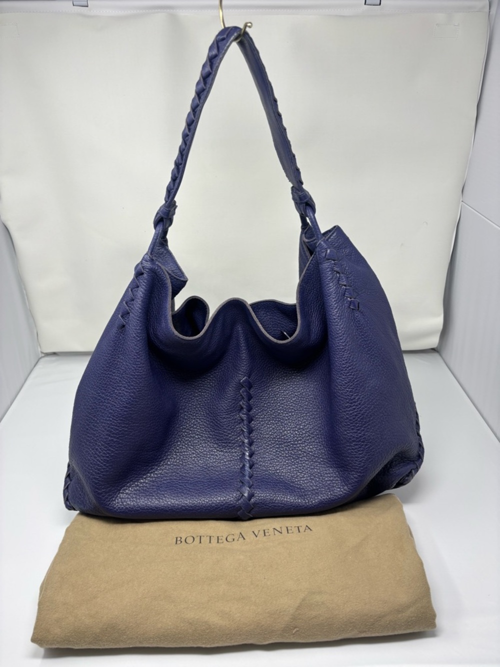 Authentic Bottega Veneta leather hobo shoulder tote in rare violet